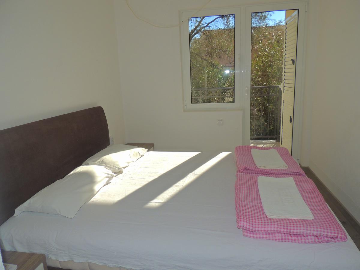 Guest House Jelena บุดวา ภายนอก รูปภาพ